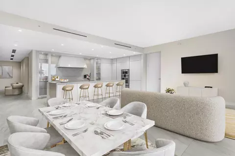 220 SE Mizner Blvd #506, Boca Raton, FL 33432