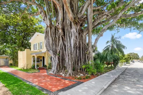 924 Almeria Rd, West Palm Beach, FL 33405
