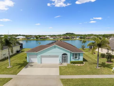 229 Barbossa Dr, Sebastian, FL 32958