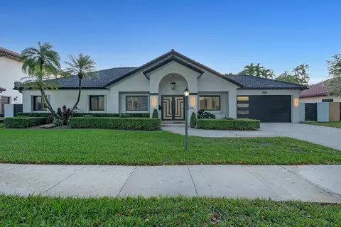 15536 NW 83rd Ave, Miami Lakes, FL 33016