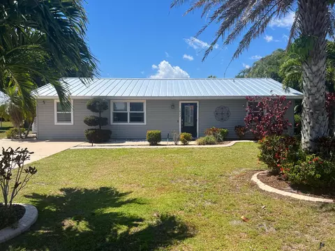 1832 SElkhart Ter, Port Saint Lucie, FL 34952