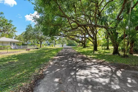 1110 NW 2nd Ave, Delray Beach, FL 33444