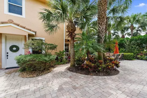 4851 Cadiz Cir, Palm Beach Gardens, FL 33418