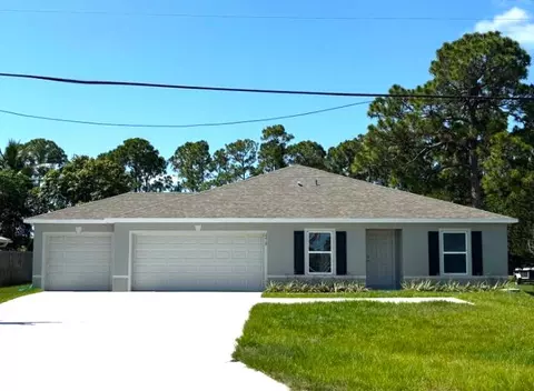 2218 SE Grand Dr, Port Saint Lucie, FL 34952