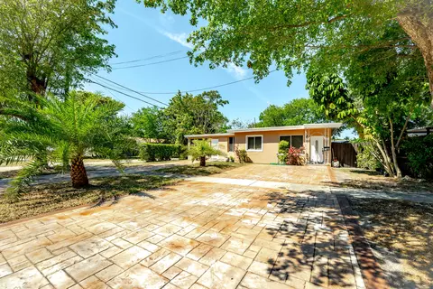 1285 NE 154th St, North Miami Beach, FL 33162