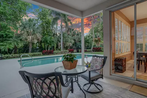 96 Satinwood Ln, Palm Beach Gardens, FL 33410
