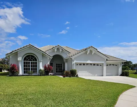 563 SW Spring Hill Pt, Port Saint Lucie, FL 34986