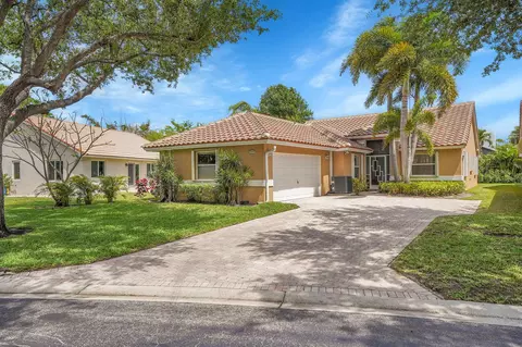 5295 Grande Palm Cir, Delray Beach, FL 33484