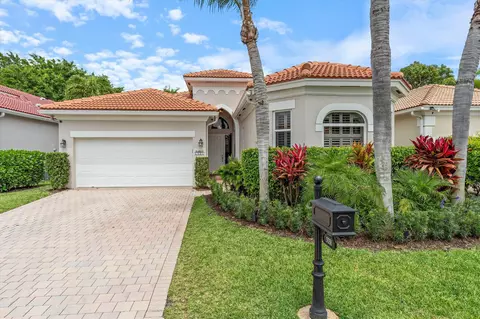 5551 Via De La Plata Cir, Delray Beach, FL 33484