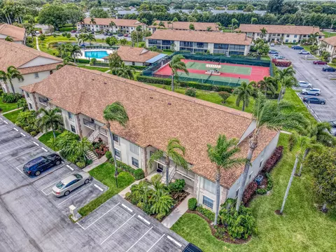 901 Pinecrest Cir #E, Jupiter, FL 33458