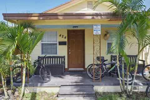 424 S E, Lake Worth Beach, FL 33460