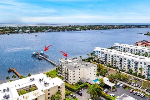 1206 S Lake Dr #304, Lantana, FL 33462