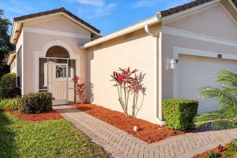 828 SW Rocky Bayou Ter, Port Saint Lucie, FL 34986