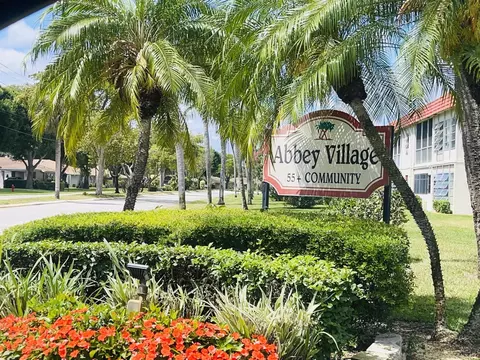 18 Willowbrook Ln #108, Delray Beach, FL 33446