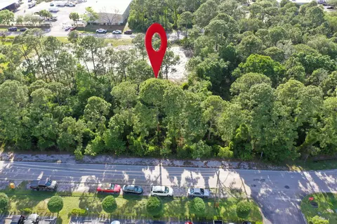 2712 SW Fondura Rd, Port St Lucie, FL 34953
