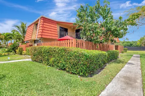 8329 Trent Ct #C, Boca Raton, FL 33433