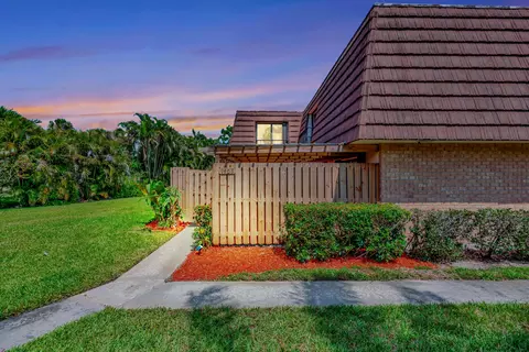 1408 14th Ln, Palm Beach Gardens, FL 33418