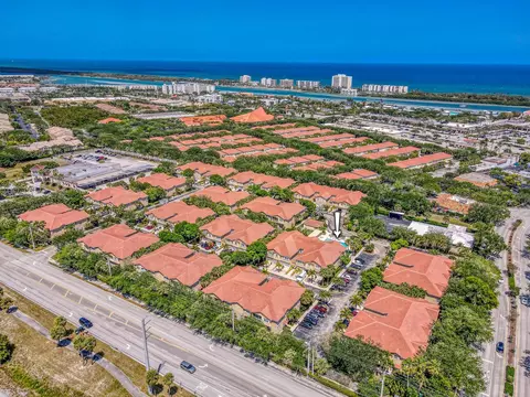 112 Lighthouse Cir #J, Tequesta, FL 33469