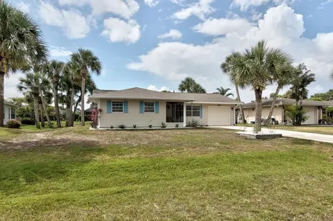 1049 Carnation Dr, Sebastian, FL 32958