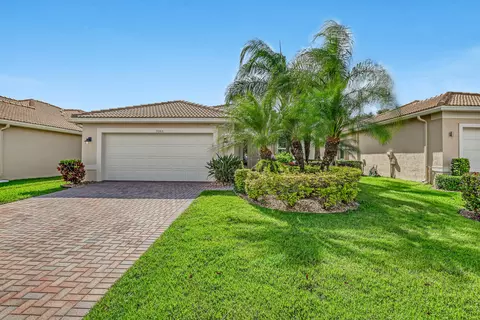 9068 Clearhill Rd, Boynton Beach, FL 33473