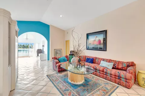 9835 Harbour Lake Cir, Boynton Beach, FL 33437