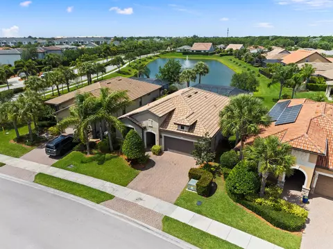 251 SE Courances Dr, Port Saint Lucie, FL 34984