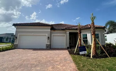 12727 Nevins #RENOWN 61, Palm Beach Gardens, FL 33412