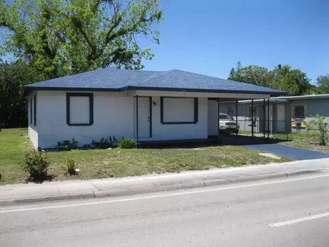 521 N 25th St, Fort Pierce, FL 34947