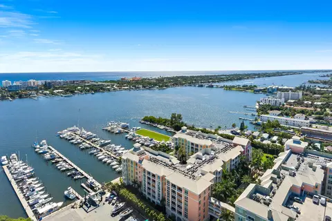 806 E Windward Way #321, Lantana, FL 33462