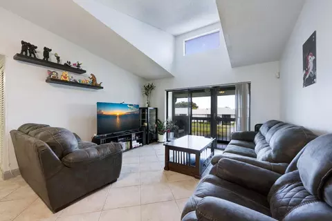 1011 Green Pine F3 #F3, West Palm Beach, FL 33409