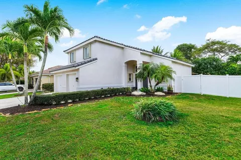 6291 Sand Hills Cir, Lake Worth, FL 33463