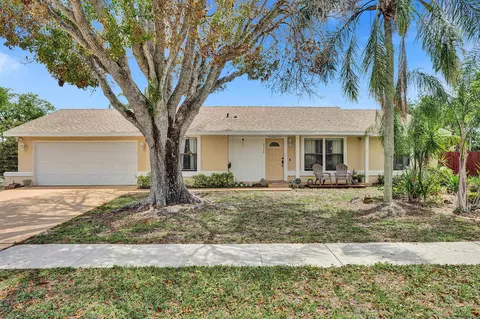 8340 Mildred Dr W, Boynton Beach, FL 33472