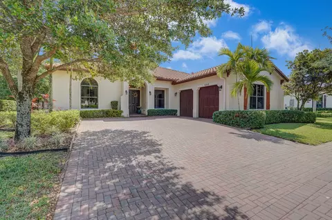 6349 Grebe Ct, Lake Worth, FL 33463