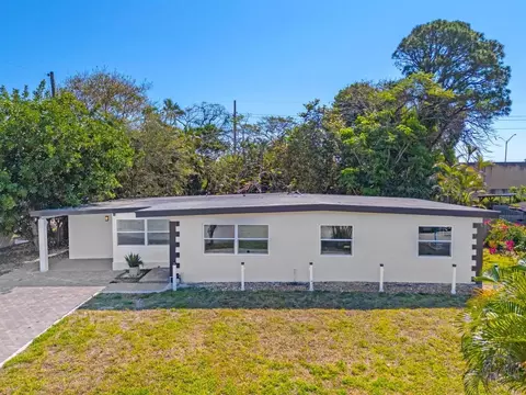 1208 Lake Geneva Dr, Lake Worth Beach, FL 33461