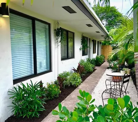 754 NE 40th, Oakland Park, FL 33334