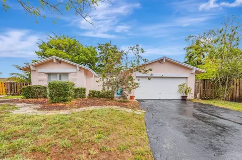 9300 NW 38 Pl, Sunrise, FL 33351