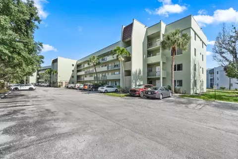 1638 Embassy Dr #411, West Palm Beach, FL 33401