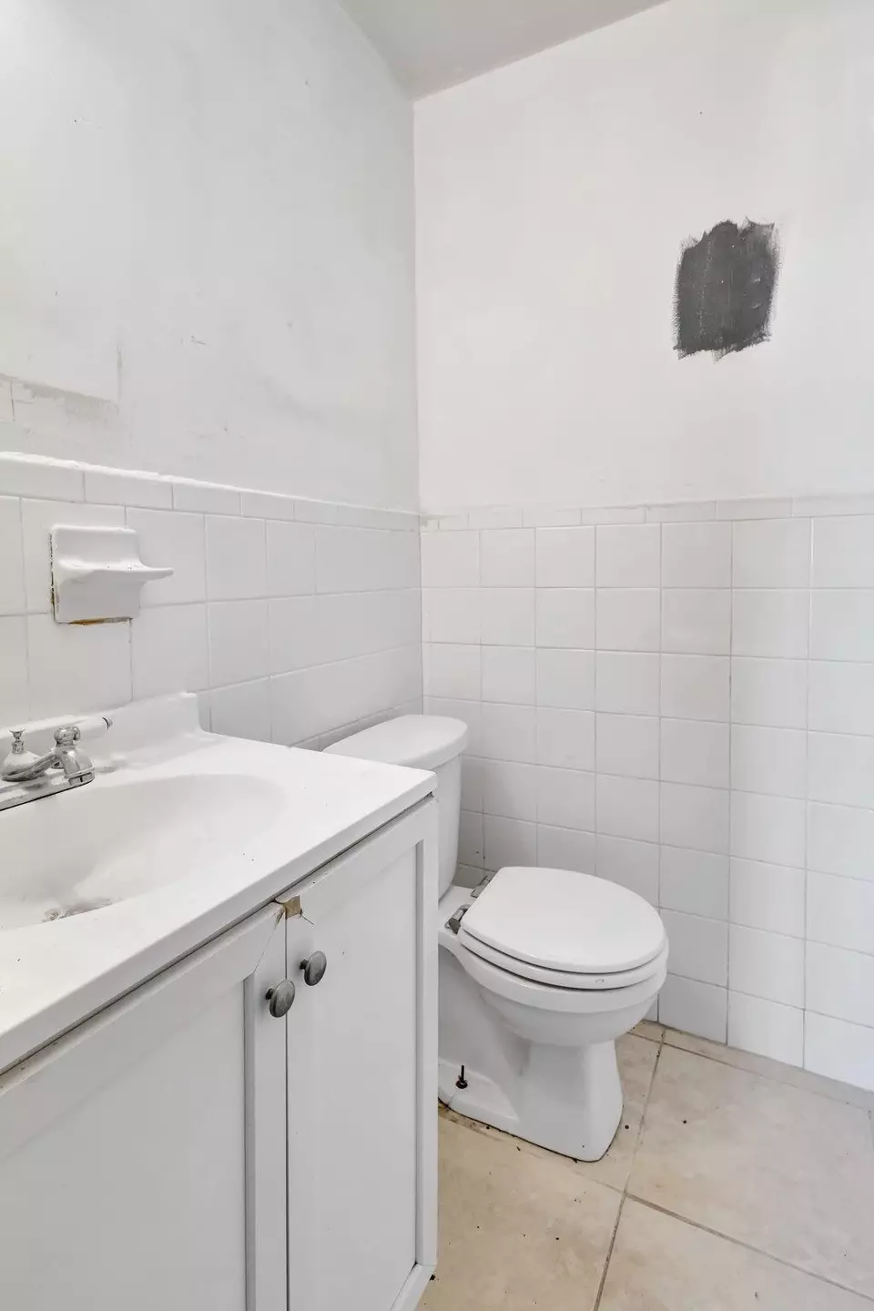 Bath - 107 Gotham Dr, Fort Pierce, FL 34946 photo 2 of 4