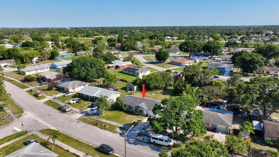 View/Area - 107 Gotham Dr, Fort Pierce, FL 34946 photo 2 of 7