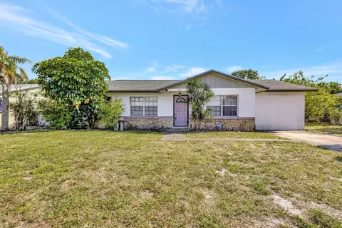 Exterior - 107 Gotham Dr, Fort Pierce, FL 34946 photo 1 of 5