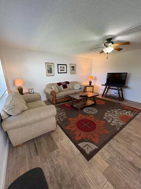 691 Burgundy O #O, Delray Beach, FL 33484