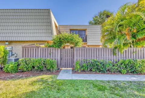 6817 68th Way, West Palm Beach, FL 33409