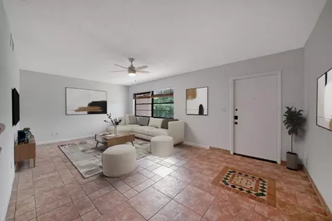 31 Toledo #4-35, Davie, FL 33324