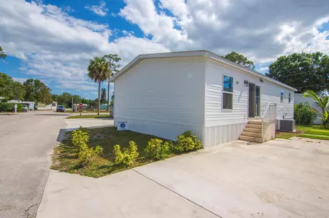 11500 SW Kanner Hwy #LOT 109, Indiantown, FL 34956
