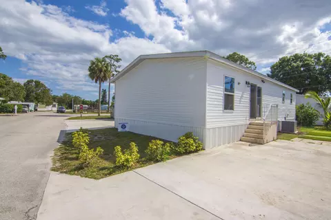 11500 SW Kanner Hwy #LOT 109, Indiantown, FL 34956