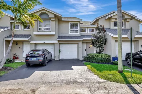 2190 Discovery Cir W, Deerfield Beach, FL 33442