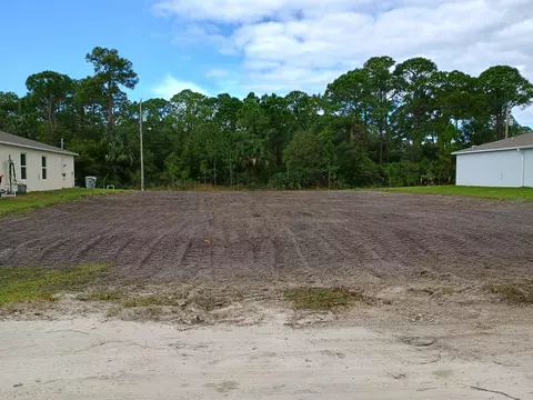 7825 96 Ave, Vero Beach, FL 32967