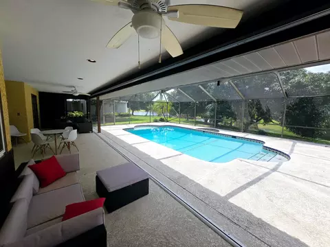 2944 NE Loquat Ln, Jensen Beach, FL 34957