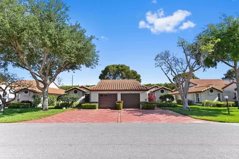 6040 Waldwick Cir, Delray Beach, FL 33484