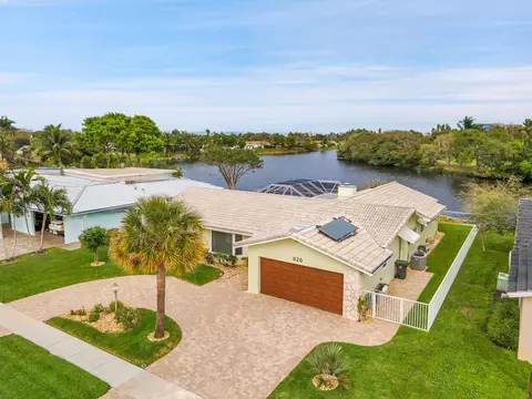 920 SW 11th Ter, Boca Raton, FL 33486